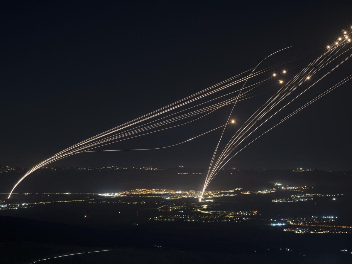    Работа израильской системы ПРО над Галилеей на границе с Ливаном© AP Photo