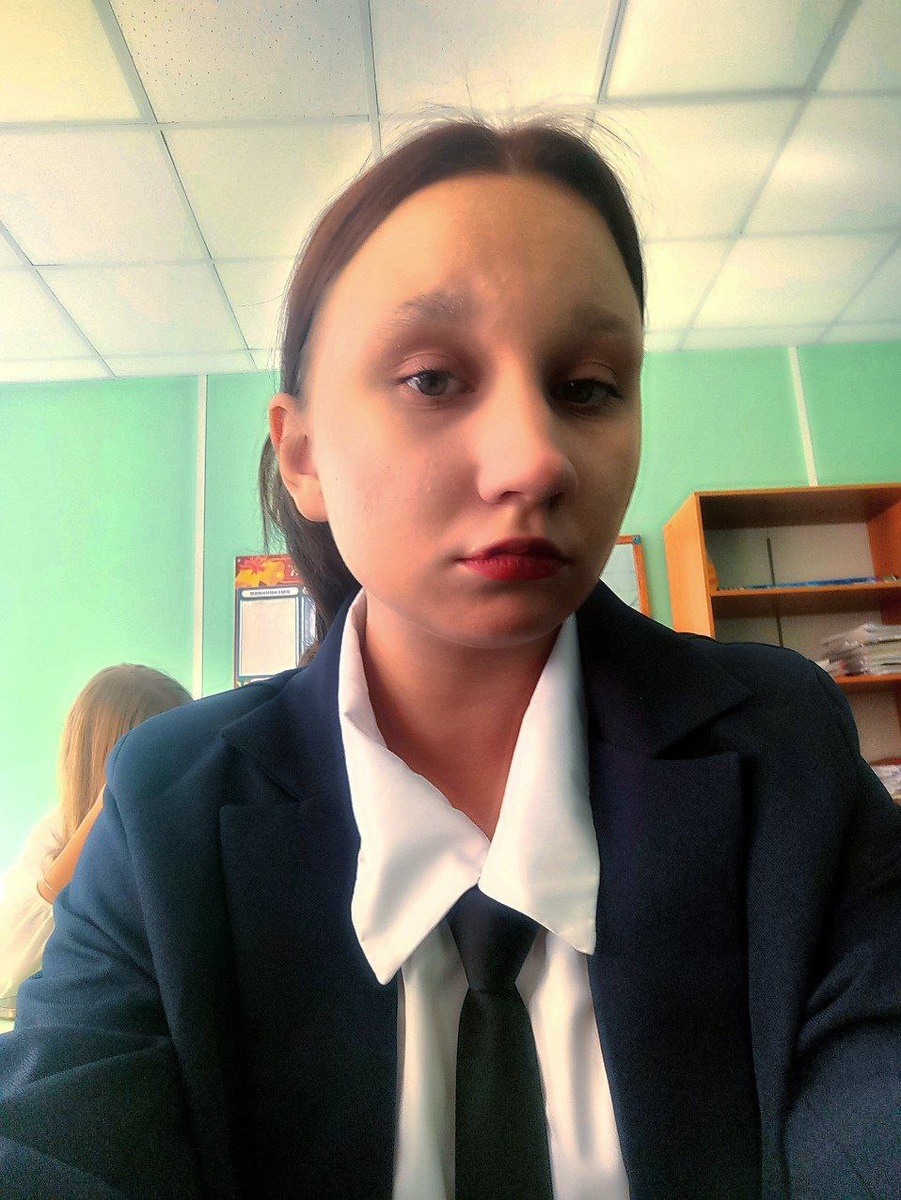 Соня прислала. Сегодня разрешили с телефонами быть, а с завтрашнего дня телефона с утра будут сдавать, а в конце дня возвращать 