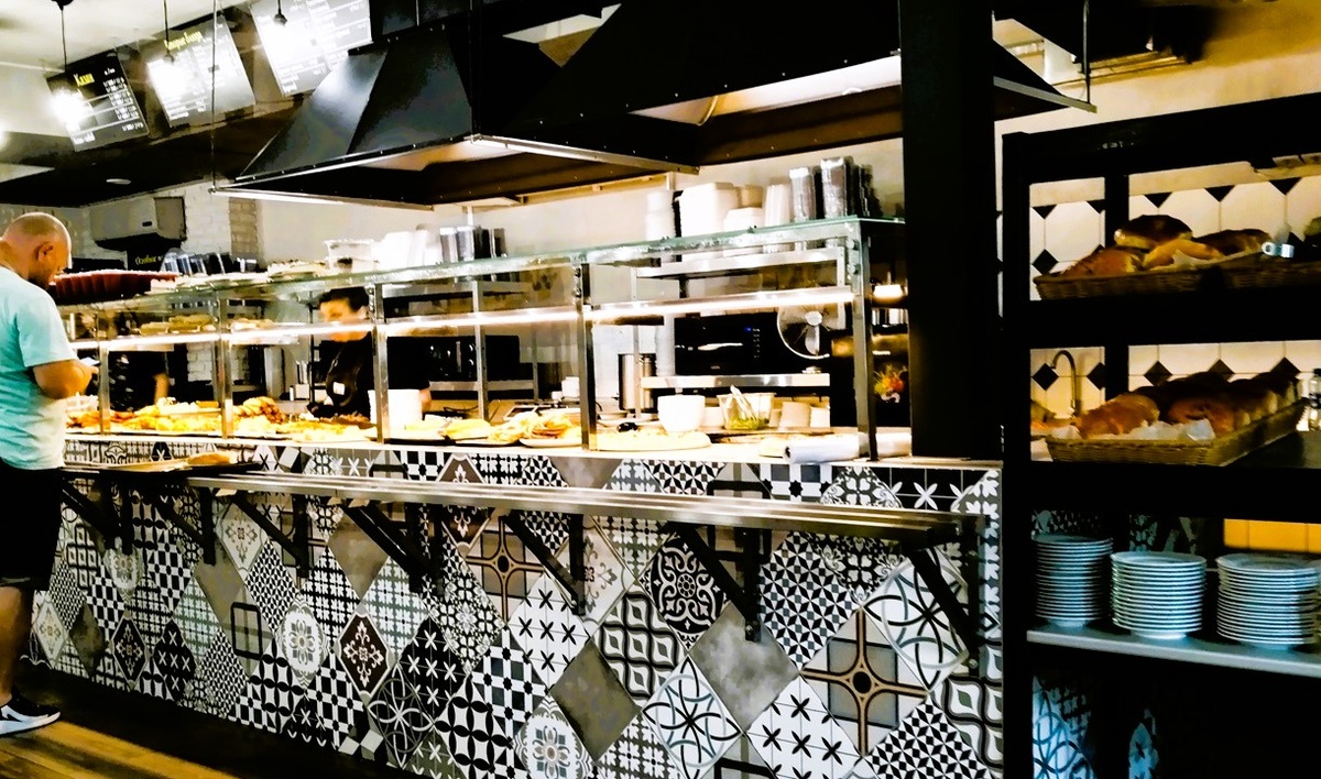 Столовая «Жан Плов Лагман» в Новороссийске. (Фото автора)