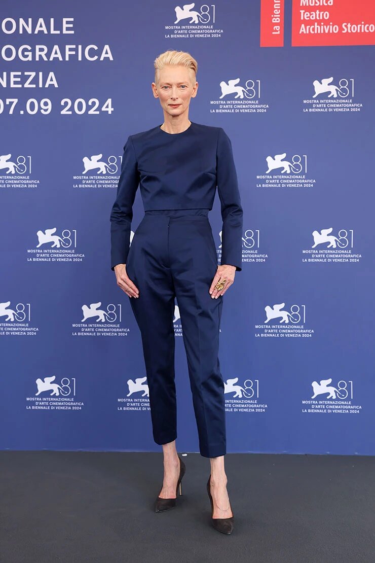 комплект от Delpozo