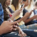    В Оренбурге учителя и родители одобряют запрет мобильников на уроках Оренбуржье