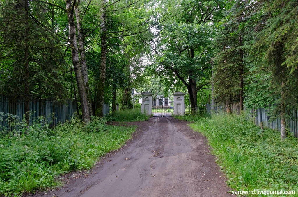 Усадьба Петрово-Дальнее