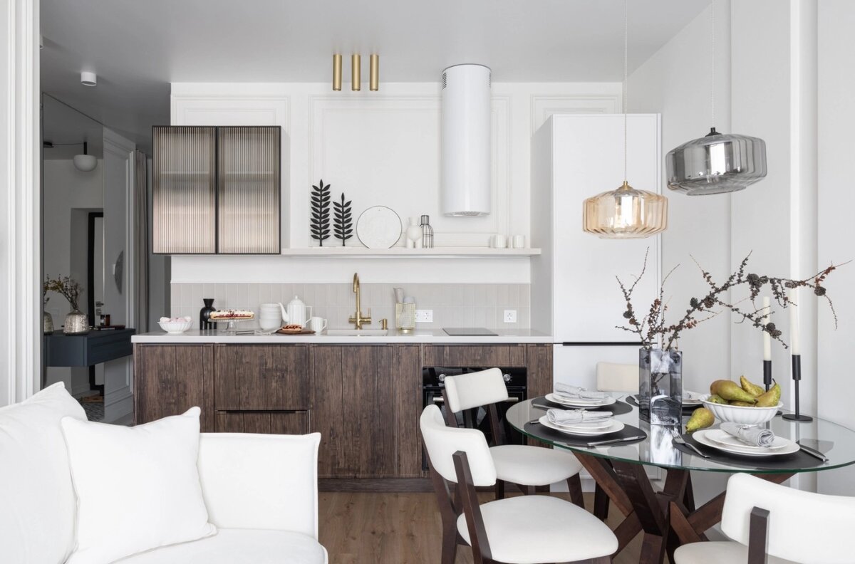 КВАРТИРА СМ СИТИ "ПАРИЖСКИЙ ШИК". ТЕКСТИЛЬНАЯ КОМПАНИЯ "РИД", САЛОН "MAISON & BUREAU" ("МЕЗОН И БЮРО")