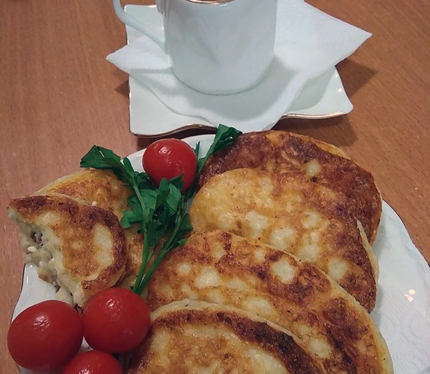 Оладьи из овсяной каши и творога