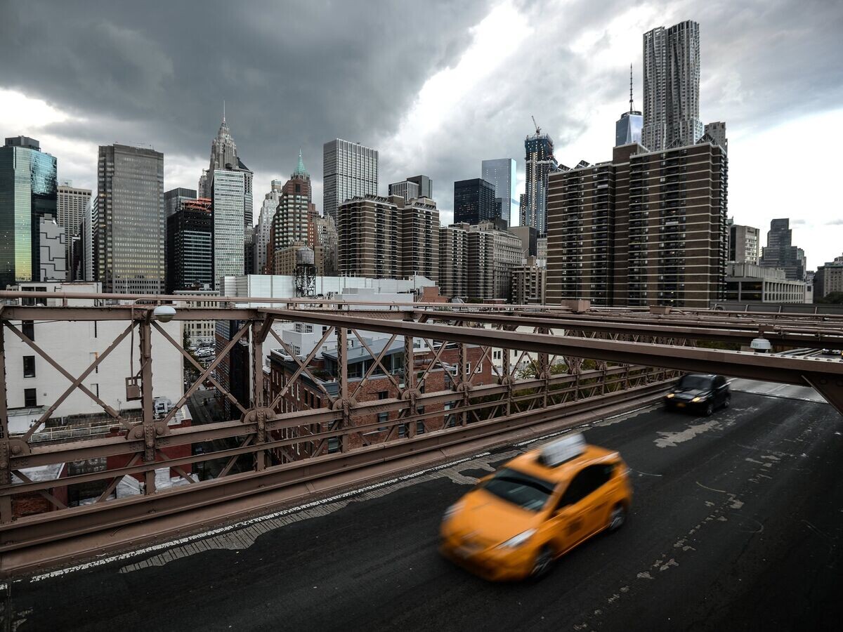    Автомобили на Бруклинском мосту в Нью-Йорке© РИА Новости / Алексей Филиппов