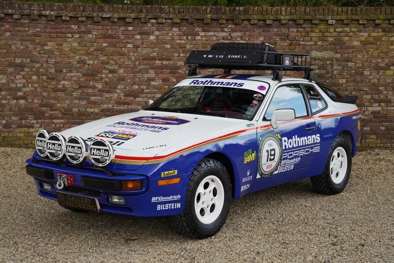 Porsche 944 "Rothmans-Dakar" 