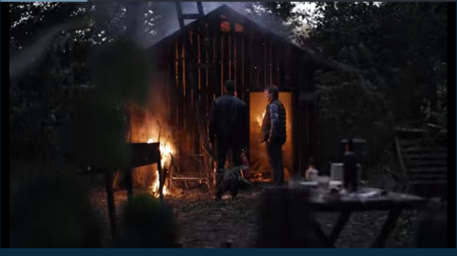 Клиент сумел вовремя выскочить из горящего саря. Бинго! А если бы не успел?