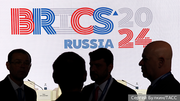     Фото: Сергей Булкин/ТАСС   
 Текст: Геворг Мирзаян, доцент Финансового университета