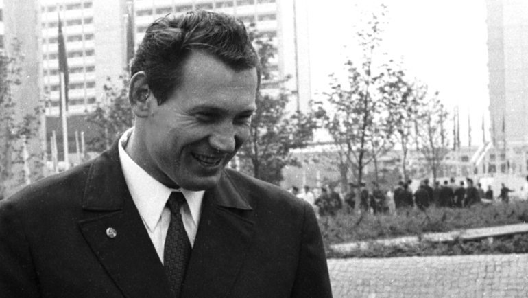    Александр Медведь.Юрий Сомов архив «СЭ»