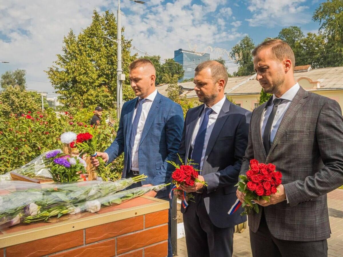   Работники посольства России в Молдавии и представители осетинской общины республики приняли участие в памятной акции в годовщину трагедии в Беслане© Фото : Посольство Российской Федерации в Республике Молдова/Telegram