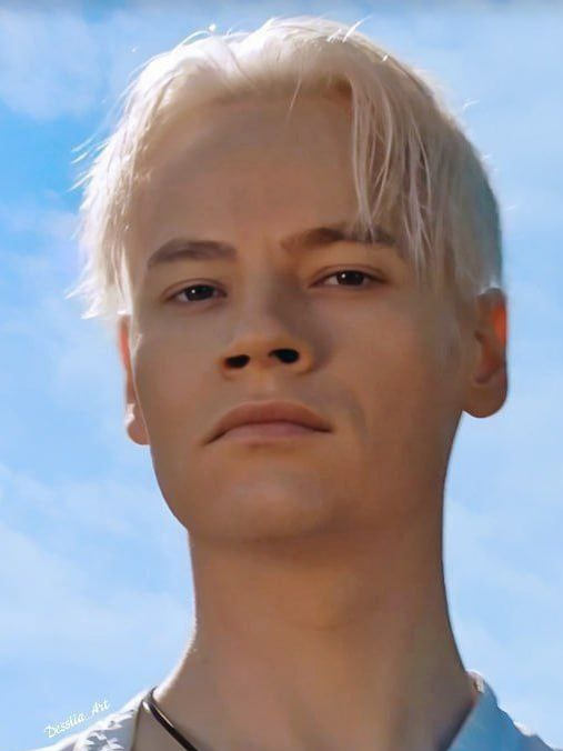 Ярослав Дронов.