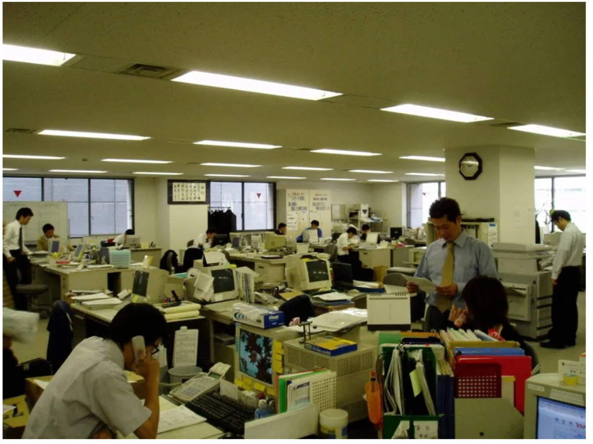 Японский офис в 90-е. Источник изображения https://www.koushin.co.jp/archives/9580