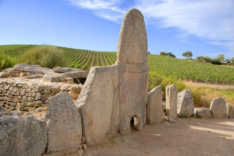 "Гробницы гигантов", середина 2 — середина 1 тыс. до н. э.