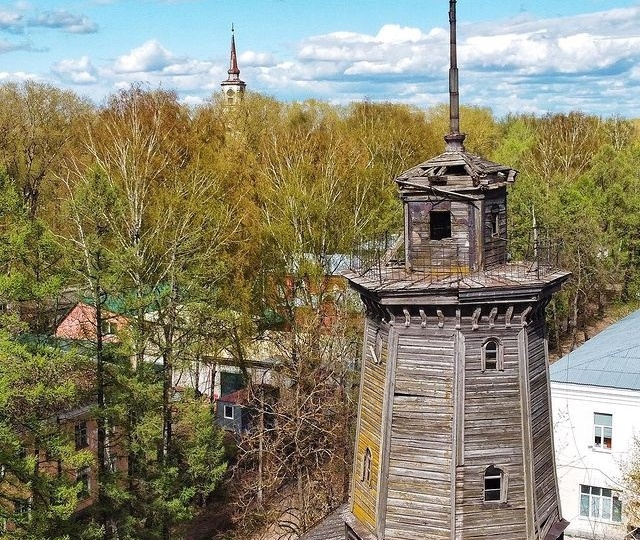 Осташковская Пожарная каланча дождалась реставраторов. Показываю, как плачевно она выглядит изнутри