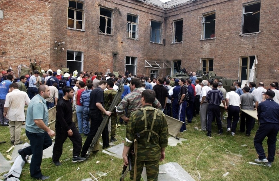    Алина Налдикоева должна была перейти в шестой класс в день, когда на ее родную школу напали террористы. Владимир ВЕЛЕНГУРИН