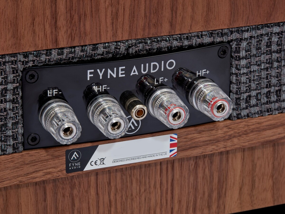 Пятый терминал расположен в самом центре