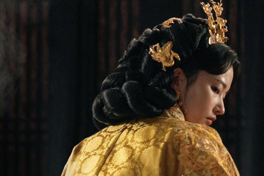     Новая корейская дорама «Королева У» шокировала зрителей постельными сценами в стиле «Игры престолов»