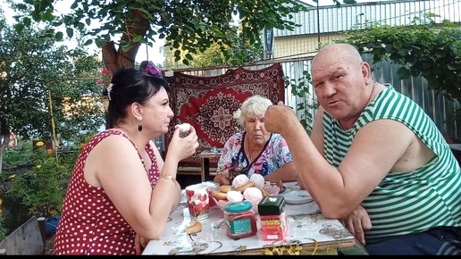 НАКРЫЛА СТОЛ/ПОЗВАЛА СОСЕДЕЙ/ПОПИЛИ ЧАЙ И СТАНЦЕВАЛИ 💃