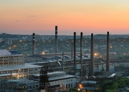    Новые управляющие ДМЗ в Донецке рассказали о полном запуске производства. Местные металлурги это отрицают и возмущаются повальным сокращением