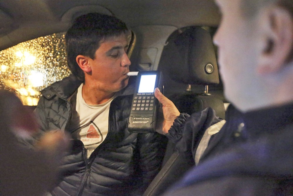    Показаний прибора не всегда достаточно, чтобы установить состояние опьянения. / Сергей Михеев/РГ