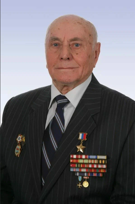 А.Н.Ботян (1917-2020). Источник фото - https://yastatic.net/naydex/yandex-search/YaY6G9g96/8adcb4whCZ/7wXFGmQO7Y0hSCFJ_zi2_xMG2uzeol7g19vM1XfPrKwyFSSKB5584eeS1w3BVHkYa_Hst4A5TSdK-l3Bp91HrcZWySRJPIKiGnRdedkfnOMKRtDs0qNL8Pyp