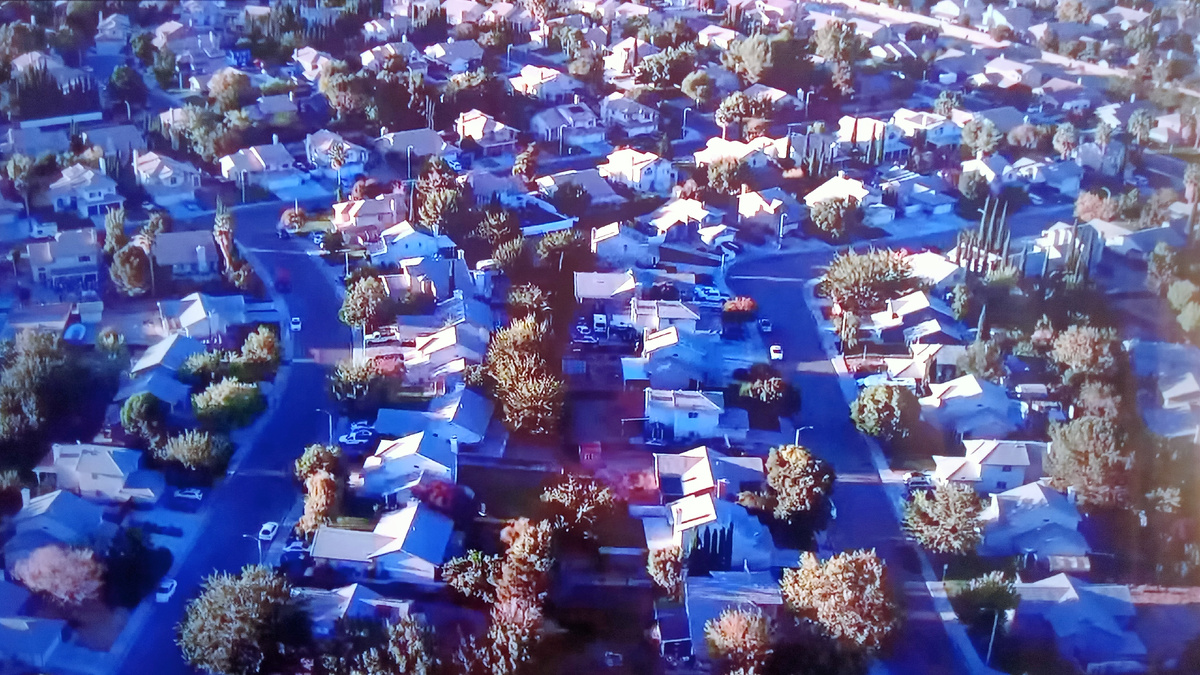 Город в котором жила семья из фильма Иллюзия свободы