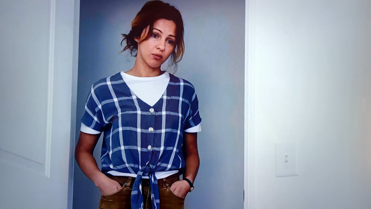 Мама (молодая, красивая, учитель по специальности)