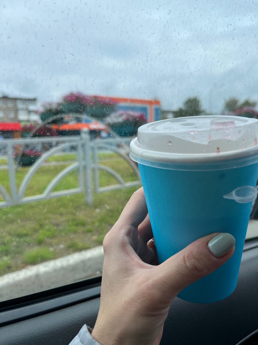 У нас сегодня настоящая осень … дождичек и прохладно… согреваюсь горячим вкусным чаем)))