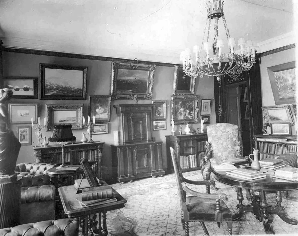 Арбатская квартира. 