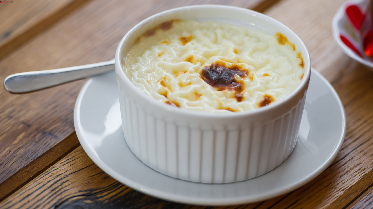 Сутлач: рисовый пудинг