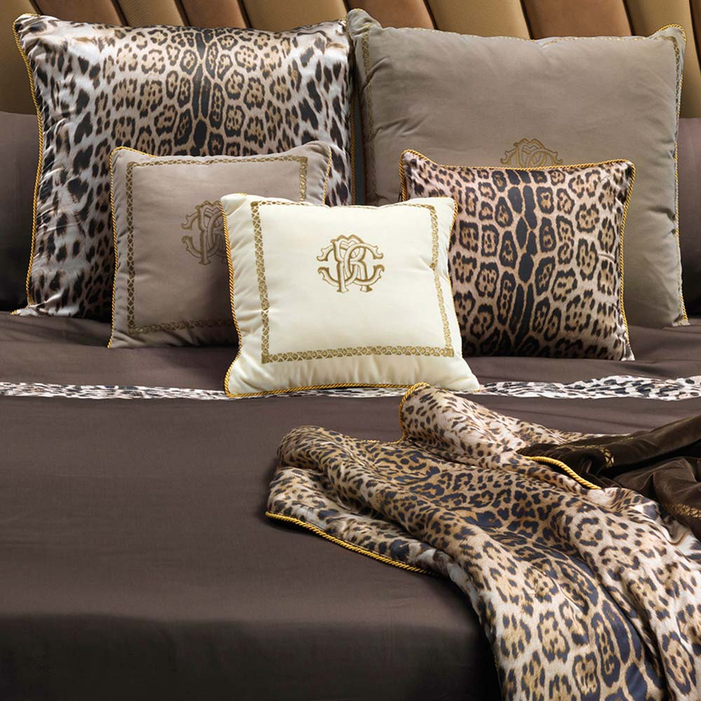 Леопардовый принт лежит в основе ДНК бренда Roberto Cavalli