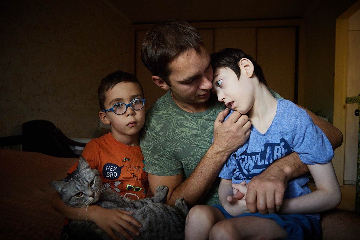 Петр с сыновьями Владимиром и Ярославом