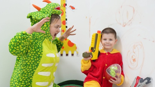 A child finds a dinosaur egg and gets scared