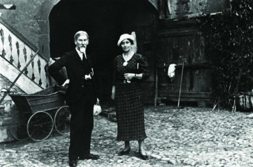 Елена Антипова со своим учителем, психологом Эдуардом Клапаредом. 20-е годы Фото researchgate.net