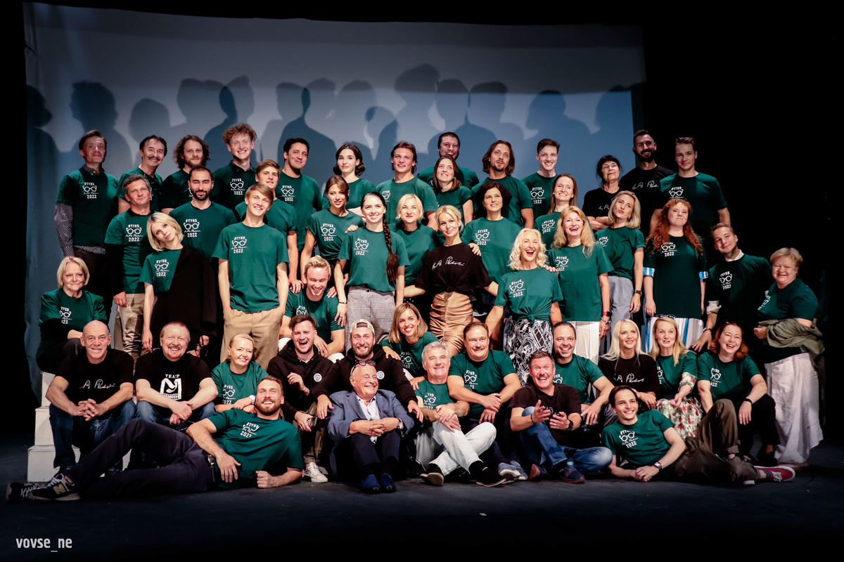 Сбор труппы в Театре у Никитских ворот (2023)