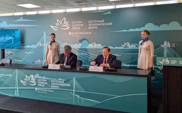 Подписанию документа предшествовала огромная работа, в ходе которой нужно было доказать необходимость строительства ГЭС в Бурятии/ Фото: телеграм-канал Алексей Цыденов