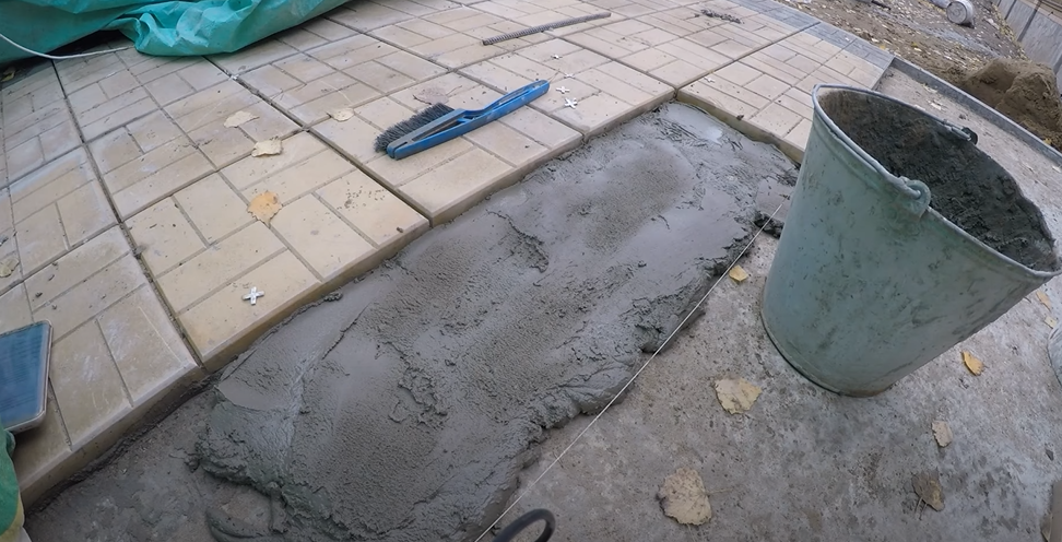 Укладка тротуарной плитки на раствор