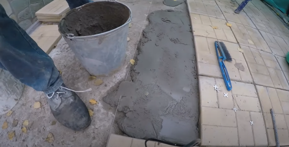 Укладка тротуарной плитки на раствор