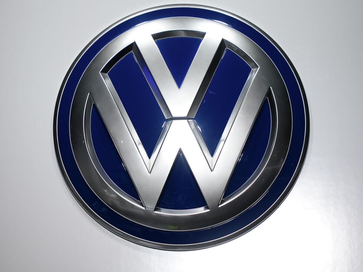    Логотип Volkswagen© РИА Новости / Владимир Астапкович