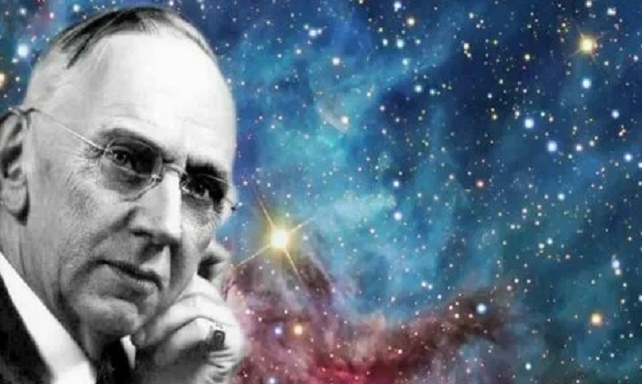 По контактным данным на "спящих" сеансах Эдгара Кейси выходило, что душа человека - космическая странница, воплощающаяся не только на Земле, но и в иных мирах, в иных измерениях. Картинка свободно взята в сети Интернет