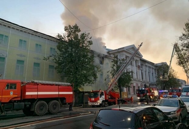    Центр города затянуло дымом. Фото: Предоставлено очевидцами