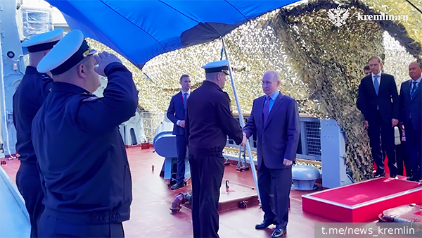    Фото: t.me/news_kremlin   
 Текст: Дмитрий Зубарев