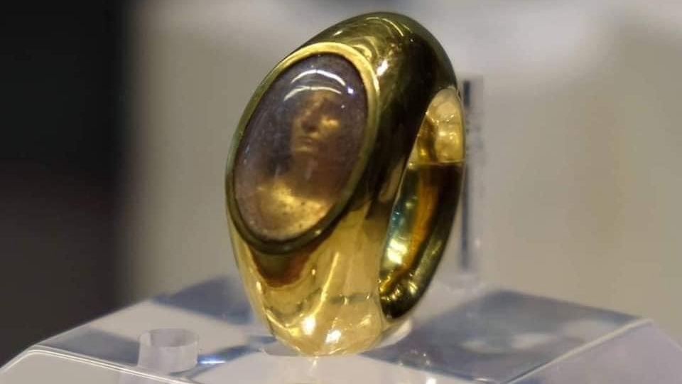 Древнеримское кольцо с "голограммой": удивительная находка спустя 2000 лет