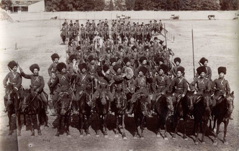 Сотня уральских казаков.