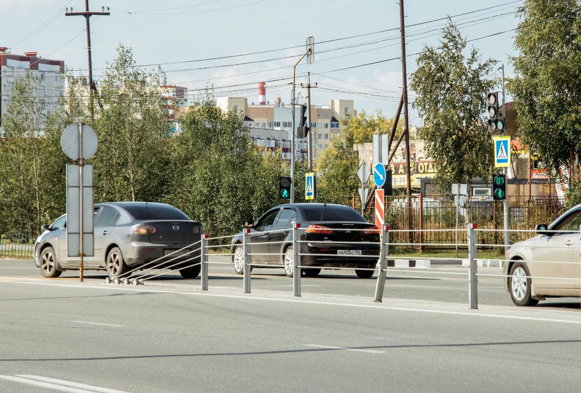   Тросовые ограждения на дорогах Сургута снизили аварийность