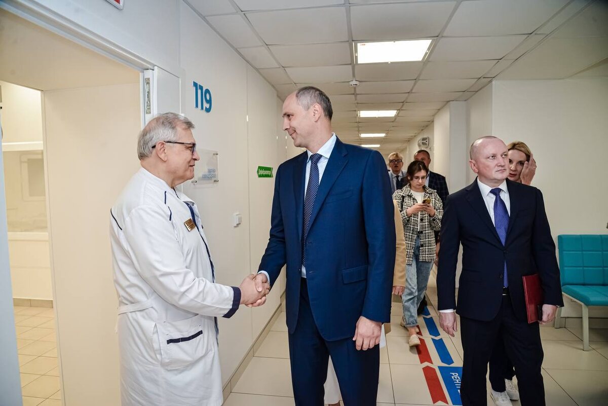    Паслер поздравил коллектив больницы им. В.И. Войнова с очередным обновленным корпусом Марина Шарт