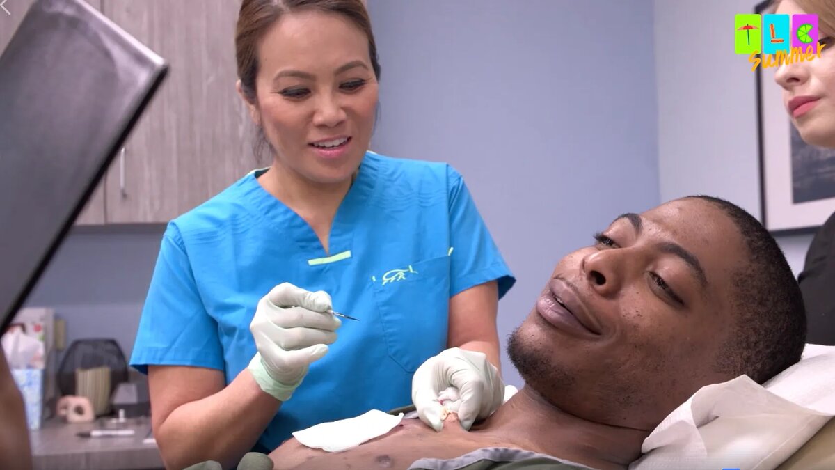 Сандра Ли или Dr. Pimple Popper, 8,5 млн подписчиков на Youtube