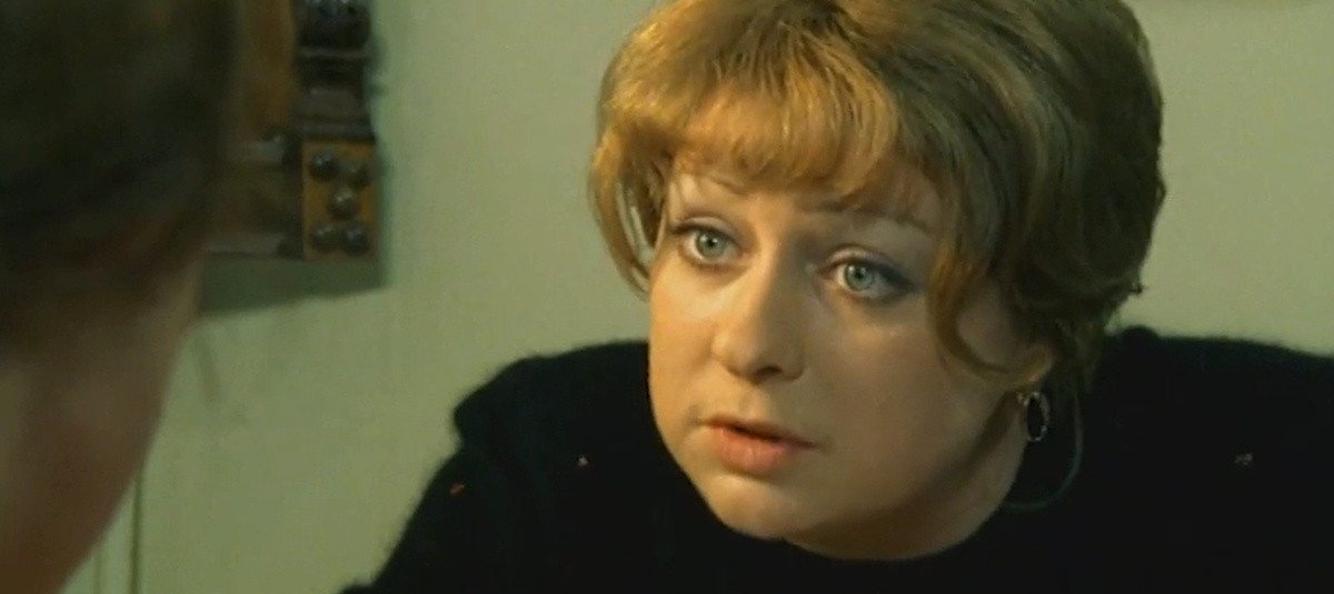 Кадр из кинофильма "Бригада", 2002 г., режиссер Алексей Сидоров, сценаристы Алексей Сидоров, Александр Велединский, Игорь Порублев, композиторы Алексей Шелыгин, Андрей Иванов (скриншот)