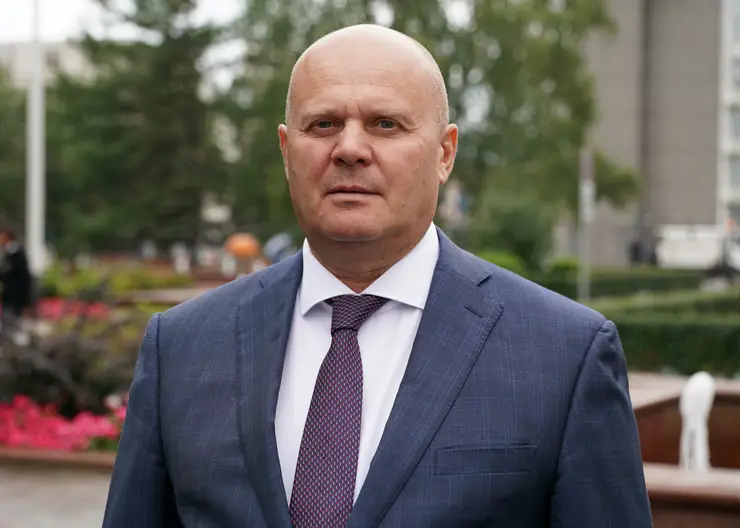 Политическая буря в Красноярске: депутаты голосуют за отставку мэра