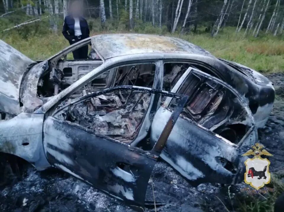    Сгоревшая машина. Источник: ГУ МВД по Иркутской области